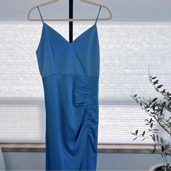 Alice + Olivia Diana V Neck High Slit Gown Cornflower Blue 6 Date Prom Formal - Picture 3 of 12